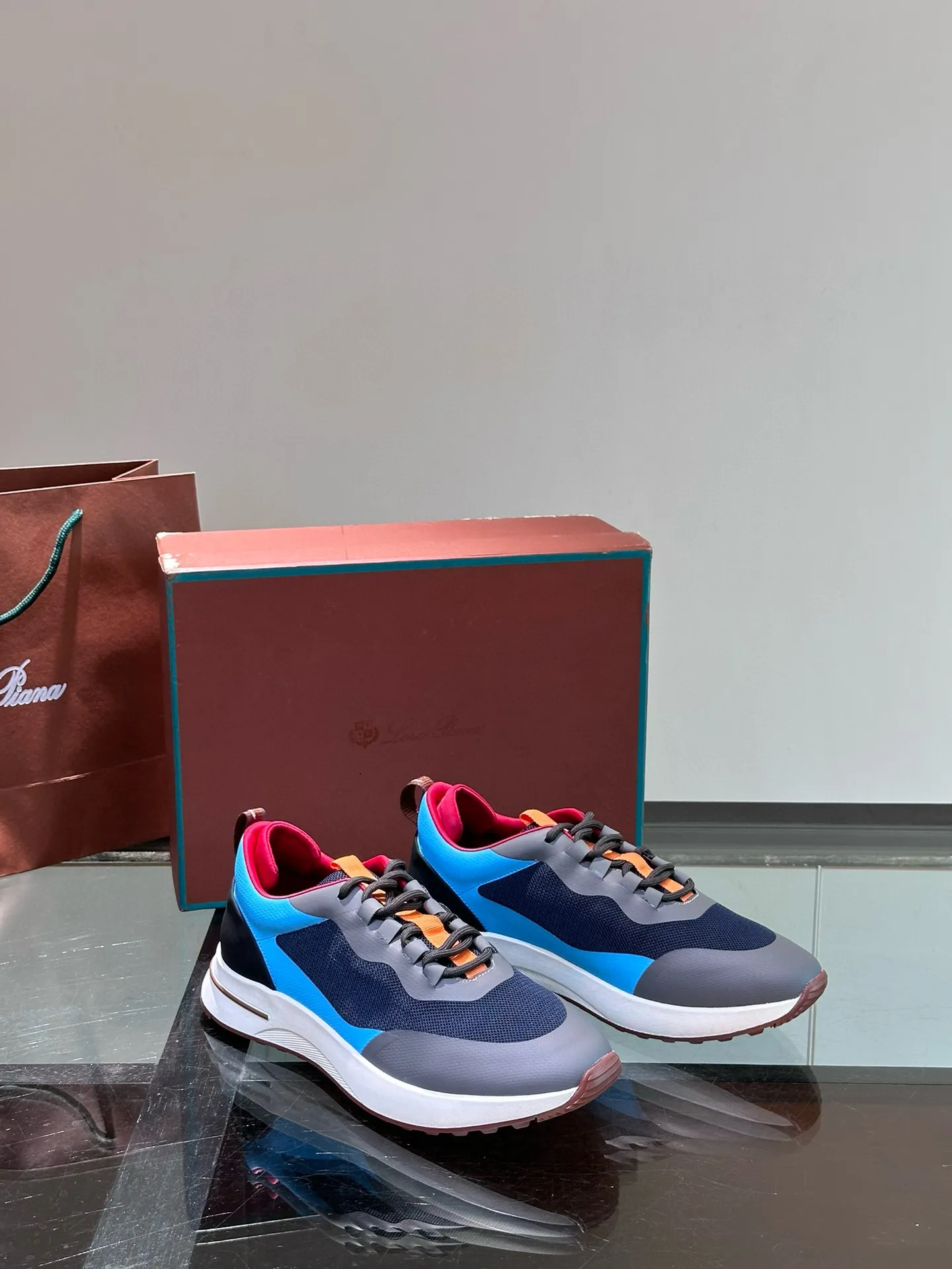 Factory price: 540💰Loro men's shoes💰iana niche Loro classic jogging shoes, men's lace-up casual shoes and sneakers, high-quality lightweight and comfortable fabrics, suitable for outdoor leisure, the color scheme is young and energetic, and it looks great with sportswear or casual suits! Size: 39-45 (46 customized)